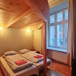 Bright&Comfy Apt -Few Min To Main Square